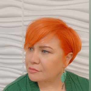 Meet your Posher, Carla